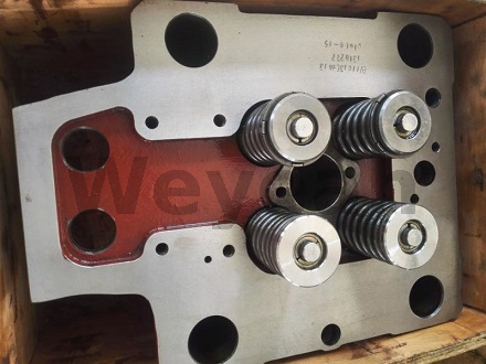 Brand new cylinder head for Wartsila R22 with class certificate